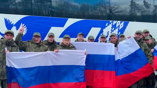 Появились кадры возвращения военных ВС РФ после обмена с Украиной