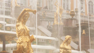 В Петергофе торжественно открыли сезон фонтанов