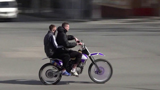 В нескольких регионах ввели запрет на продажу бензина водителям питбайков до 18 лет