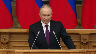 Владимир Путин о небывалых попытках расколоть общество и о его защите, суть которой не только в барьерах