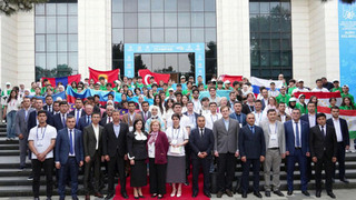 Российские школьники вернулись в Москву после триумфа на Международной олимпиаде по биологии