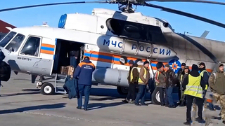 Вертолет Ми-8 МЧС РФ вылетел к месту обрушения рудника в Магаданской области