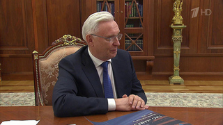 Владимир Путин обсудил с гендиректором заводом «КамАЗ» Сергеем Когогиным развитие автомобильной отрасли