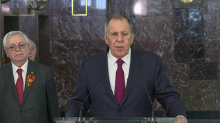 Сергей Лавров возложил цветы к мемориальным доскам в здании МИД РФ