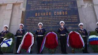 В китайском Даляне почтили память советских воинов и провели шествие «Бессмертного полка»