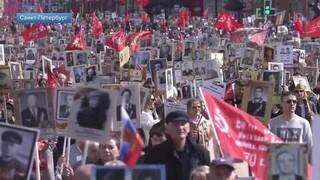 Шествие «Бессмертного полка» в Санкт-Петербурге сняли на видео