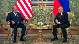 Президент РФ провел серию переговоров с зарубежными лидерами, которые приехали на торжества в Москву