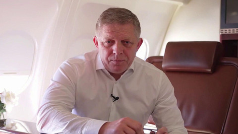 Роберт Фицо назвал намерение ЕС отказаться от энергоресурсов из РФ идеологически ориентированным и вредным
