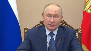 Промышленное производство в России в марте выросло на 2,3%, сообщил Владимир Путин