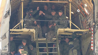Москва и Киев провели обмен пленными по формуле «205 на 205»