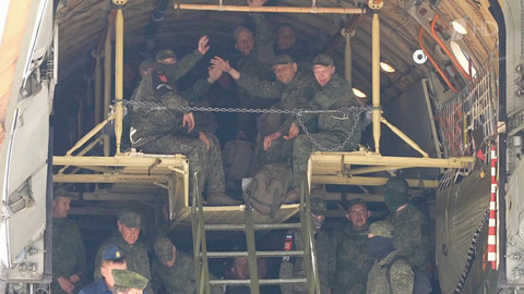 Москва и Киев провели обмен пленными по формуле «205 на 205»
