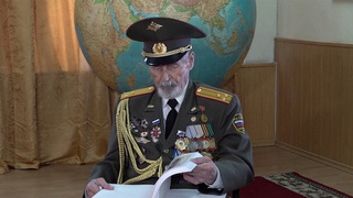 В Екатеринбурге со столетним юбилеем поздравили ветерана Великой Отечественной
