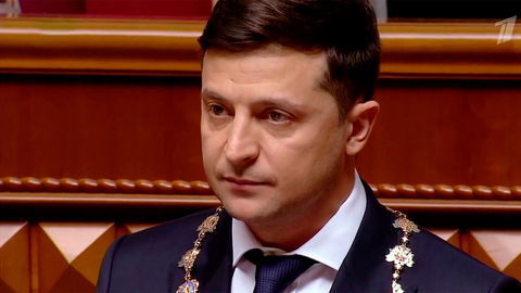 Два года как просроченный: что обещал Зеленский, вступая в должность главы Украины