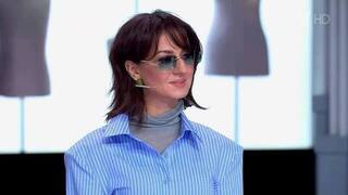 Эвелина Хромченко объяснила, на что «намекает» платье-рубашка
