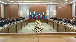 В Астане началась официальная встреча президентов России и Казахстана