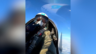 Летчик ВВС Казахстана показал сопровождение борта Путина под песню «Матушка-земля»