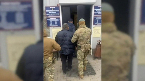 За угрозу национальной безопасности сразу восемь уроженцев Центральной Азии лишены российского гражданства
