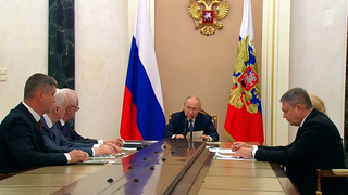 Владимир Путин провел совещание по расследованию теракта ВСУ в Старобельске