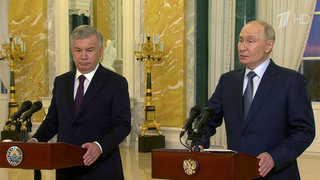 Владимир Путин и Шавкат Мирзиеев провели встречу на полях ПМЭФ-2026