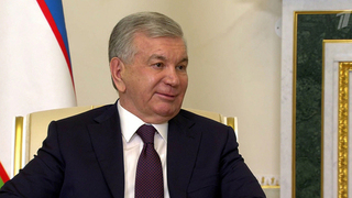 Накануне в рамках форума президент России провел встречу со своим коллегой из Узбекистана