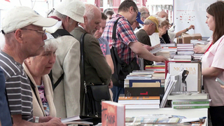 В столице сегодня продолжил свою работу книжный фестиваль «Красная площадь»