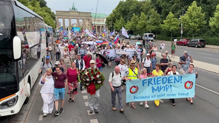 Антивоенная демонстрация в Берлине собрала до полутора тысяч человек