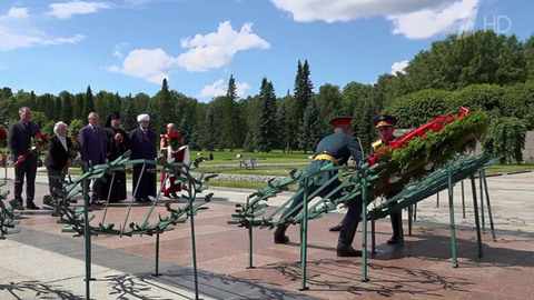 В День памяти и скорби траурные акции проходят по всей стране