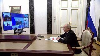 Владимир Путин провел оперативное совещание с Совбезом РФ