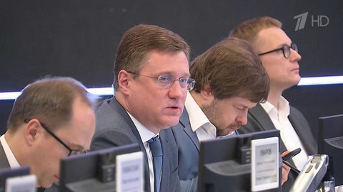 Вице-премьер Александр Новак поручил регионам эффективно распределять топливо