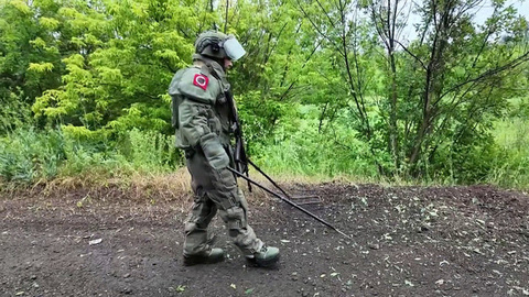 Российские саперы обеспечивают безопасность дорог на фронте и в тылу