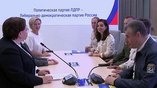 ЛДПР первой из партий подала в ЦИК документы на заверение списка кандидатов на выборы депутатов Госдумы