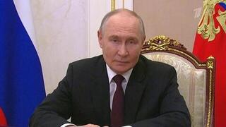 Владимир Путин поздравил сотрудников и ветеранов органов следствия с профессиональным праздником