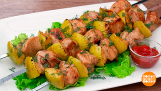 Готовим шашлык из куриного филе с яблоками. Доброе утро. Фрагмент 