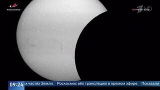 Жители Москвы не смогли увидеть солнечное затмение из-за облаков