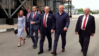 Геннадий Зюганов в рамках рабочего визита в Тульскую область посетил завод «Полипласт Новомосковск»