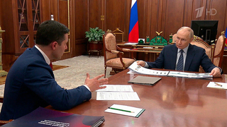 Владимир Путин в Кремле принял главу Минпромторга Антона Алиханова