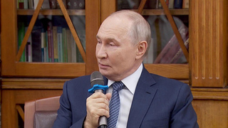 Российский президент пообщался со студентами и преподавателями МПГУ