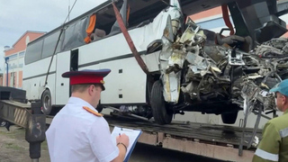 Шесть человек погибли в результате аварии автобуса и «Камаза» на Ставрополье