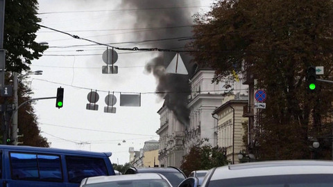 В центре Киева в здание СБУ в разгар рабочего дня прилетел беспилотник