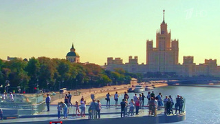 Москва принимает поздравления с 879-летием