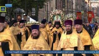 Крестный ход в честь Александра Невского в Петербурге собрал около 90 тыс. человек