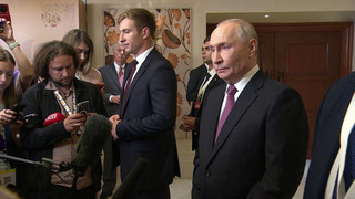 Россия не угрожает и не собирается угрожать европейским странам, заявил Владимир Путин
