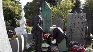 На Новодевичьем кладбище открыли памятник Игорю Кириллову