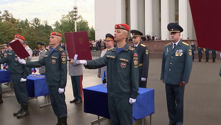 Курсанты академии противопожарной службы МЧС приняли присягу