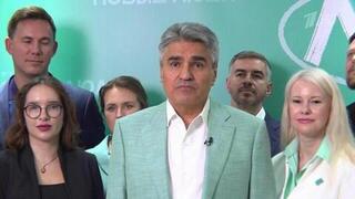 К журналистам вышел лидер партии «Новые люди» Алексей Нечаев
