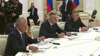 Президент России провел встречу с премьер-министром и главой правящей партии Республики Сербской