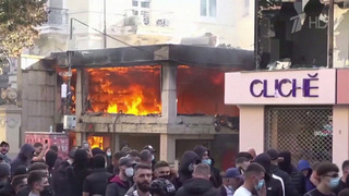 Албанию захлестнула волна протестов