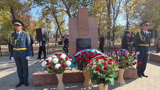 Комплекс захоронений воинов Советской Армии открыли после реставрации в Казахстане в городе Тараз