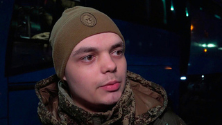 Возвращенные из плена наши бойцы после прибытия на Родину поделились эмоциями