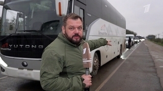 За тем, как проходит гуманитарная операция в Алешках, следят журналисты
